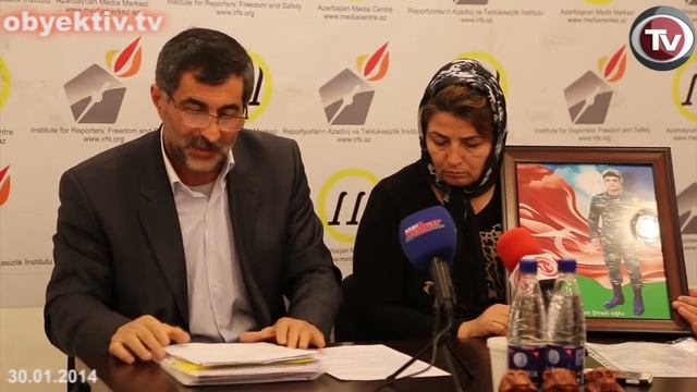 ƏSGƏR ATASI OĞLUNUN ÖLDÜRÜLDÜYÜNÜ İDDİA EDİR смотреть онлайн