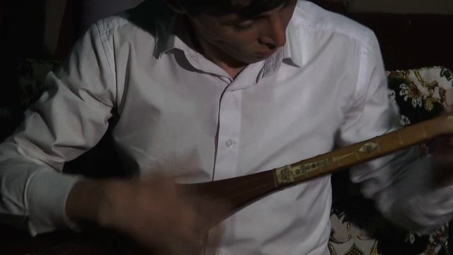 Мухаммадтобе играет на дуторе, 26.05.2015 857 смотреть онлайн