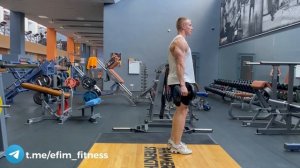 Обратные выпады с гантелями - техника выполнения