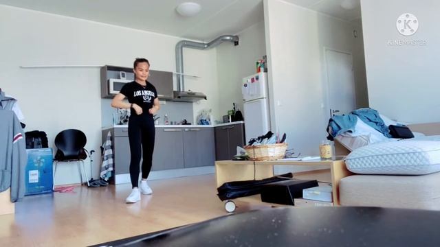 Fitness vlog # 3 Beginner workout @ home. Some’f my daily workout guys Gora na 👊🏻😻 смотреть онлайн