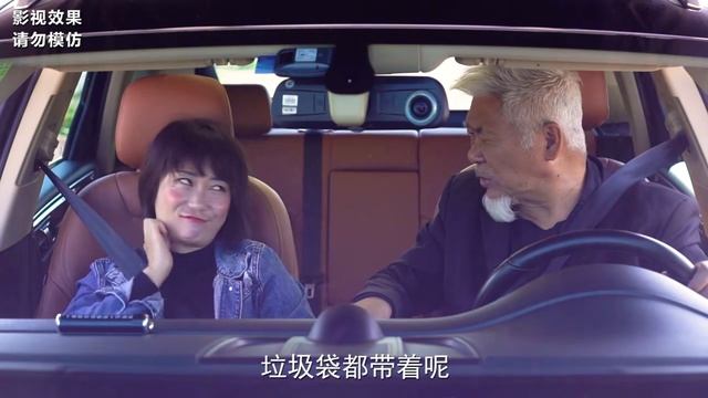 男司機拉客，沒想上來個醉酒姑娘，倆人對話真有趣【谷哥喜劇】 смотреть онлайн