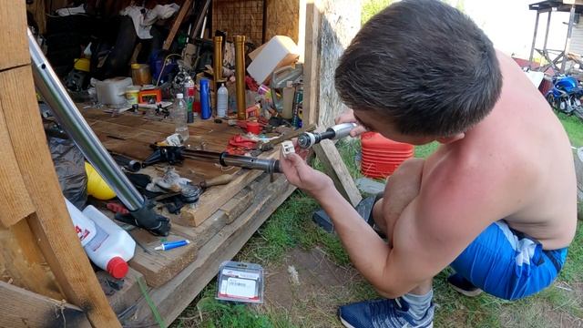 GSX-R750 ремонт , сборка. перья. колесо смотреть онлайн