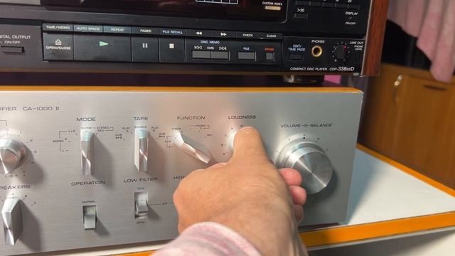 Усилитель Yamaha CA-1000, колонки Victor SX-500dolce, cd проигрыватель Sony sdp-338esx смотреть онлайн