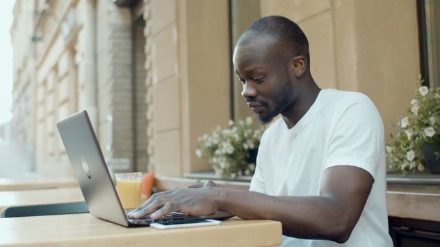 The Upper Room daily devotional is here for you every day смотреть онлайн