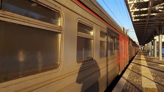 Электропоезд ЭД4М 241 Платформа Горенки смотреть онлайн