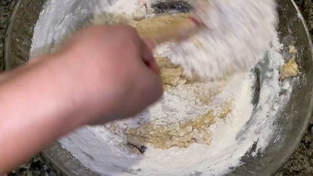 How to Make Banana Bread With Crumb Topping! смотреть онлайн