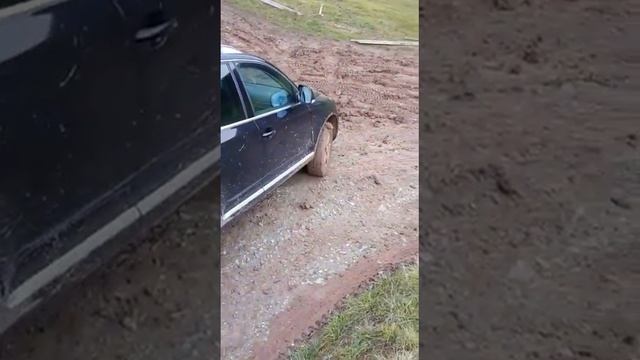 Audi Q 7 und Tuareg in Mammutpark 0ffroad 4x4 смотреть онлайн