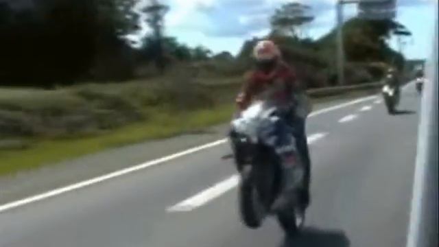 Moto смотреть онлайн