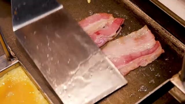 Бекон тосты ммм  Корейская еда!