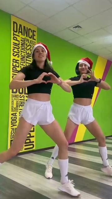 На улице почти весна, а у нас все НГ 🎅