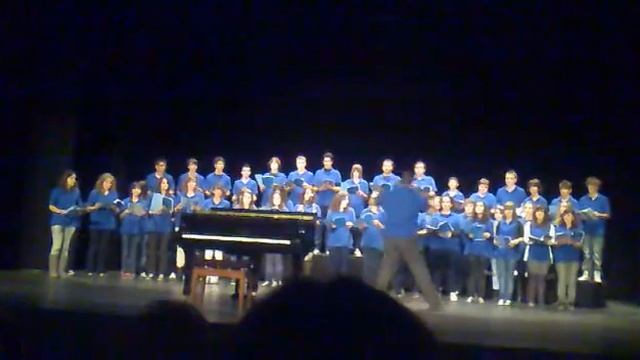 Coro - Ya Viene La Vieja.