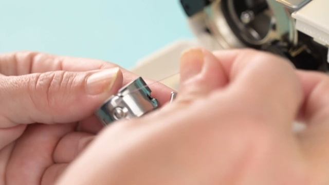 How to thread a sewing machine for beginners смотреть онлайн