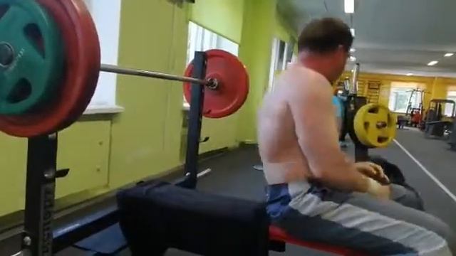 Жим узким хватом с добиванием, тренировка г.Зеленодольск с/к. Маяк смотреть онлайн