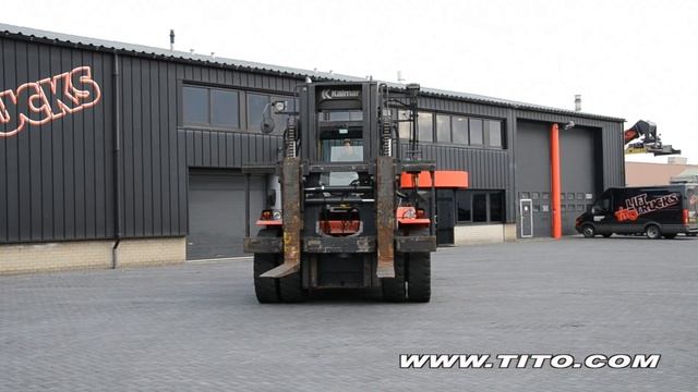 tito.com // 25 ton Kalmar forklift driving backwards, side-shift, fork-positioner, DCD250-12LB смотреть онлайн