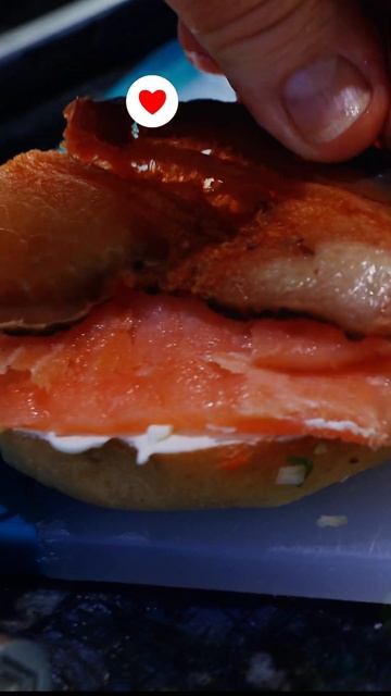 BEST Bagel Lox and Cream Cheese BACON Sandwich! #shorts смотреть онлайн