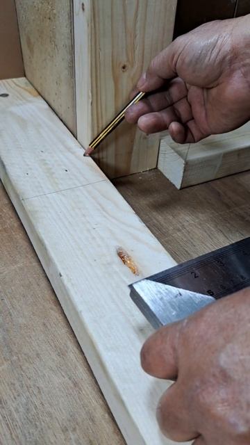 simple connection woodworking #carpenter #carpentry #diywoodworking #woodworking #youtube #shorts смотреть онлайн
