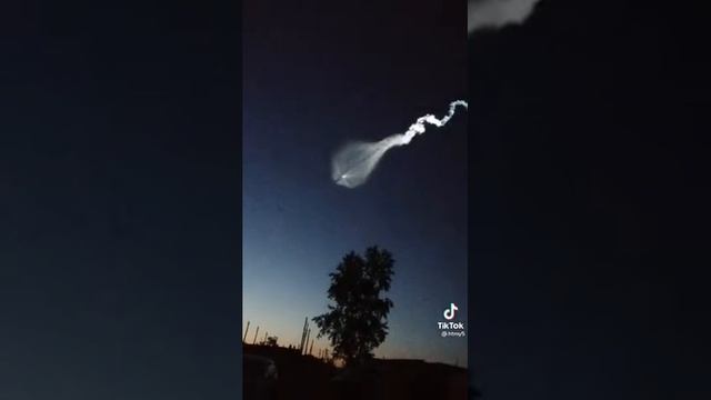 НЛО 4 светлые точки. 2 независимых видео с разных точек один тот же объект.100% правда. (1)