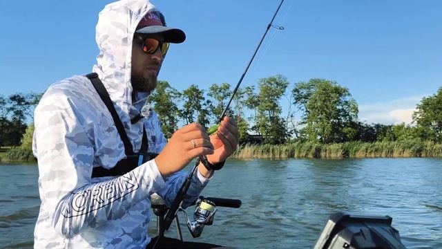 Судак на СЛАГИ в небольшой реке | Lucky John Slick shad V смотреть онлайн