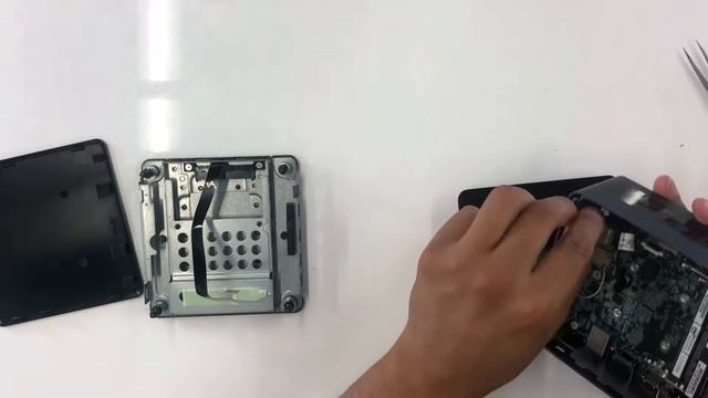 LTE adapter lid for 8th and 10th gen Intel NUC from GoRite. смотреть онлайн