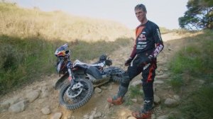 Крис Бирч. Турэндуро. Часть 12. Подъем упавшего мотоцикла