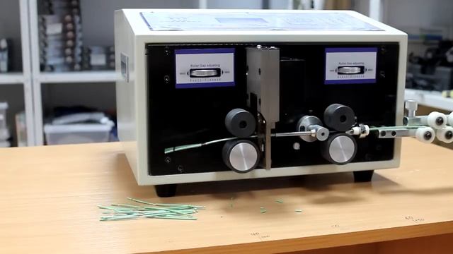SWT508C wires cutting and stripping machine смотреть онлайн