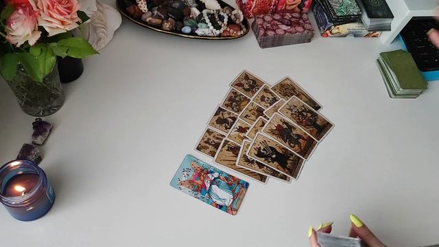 Сплетни за твоей спиной 😈 4 королевы 👑 Расклад таро смотреть онлайн