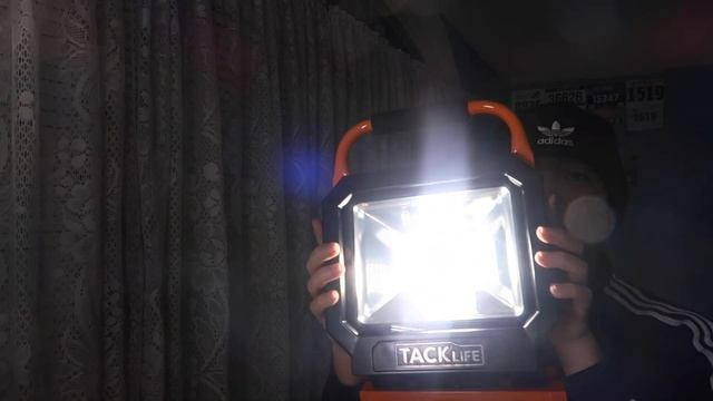 Is TackLife 5000LM 50W LED Work Light Worth it? смотреть онлайн