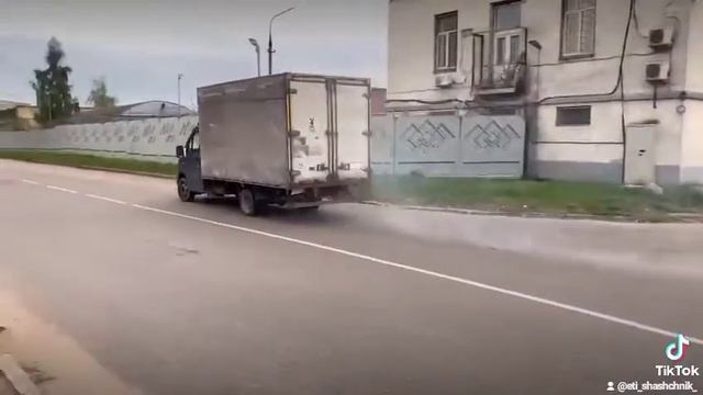 Бешеная газель дрифтует смотреть онлайн
