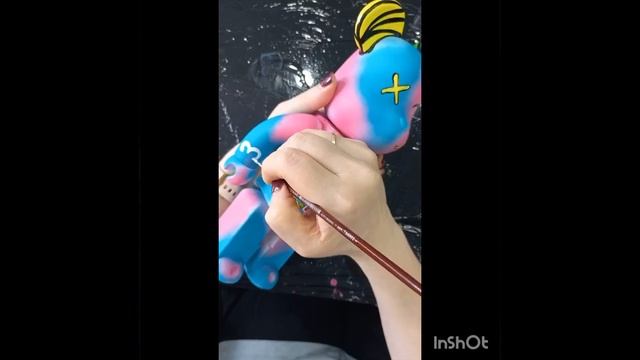 Медведь Bearbrick смотреть онлайн