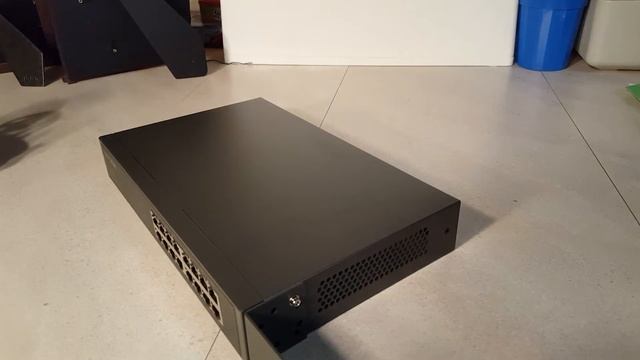 Server Rack Tour: Episode #4 Installing Gigabit Switch! смотреть онлайн