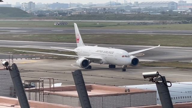 Plane Spotting Compilation at RCTP/TPE (2021.Mar.1) /桃園機場 смотреть онлайн