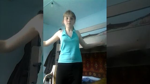 танцую под мультяшной овцой смотреть онлайн