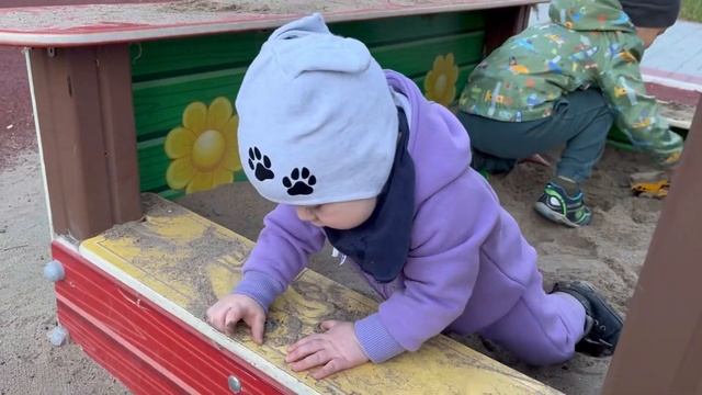 Гуляем на улице/Марку 11 месяцев/16 сентября 2022/Павлодар смотреть онлайн