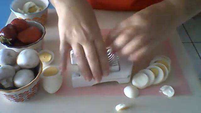 Pampered Chef Egg slicer plus смотреть онлайн
