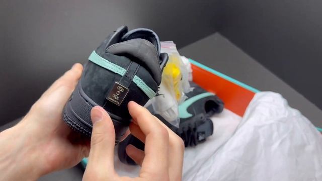 Обзор реплики 1 в 1 оригинал Nike Air Force 1 Low x Tiffany & Co смотреть онлайн