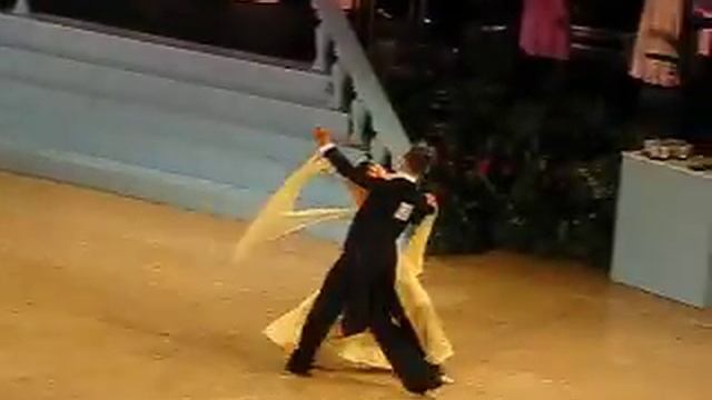 2009 UK Amateur Standard FInal Intro (4of6) смотреть онлайн