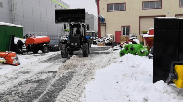 Уборка снега Мтз 82.1-23/12 смотреть онлайн