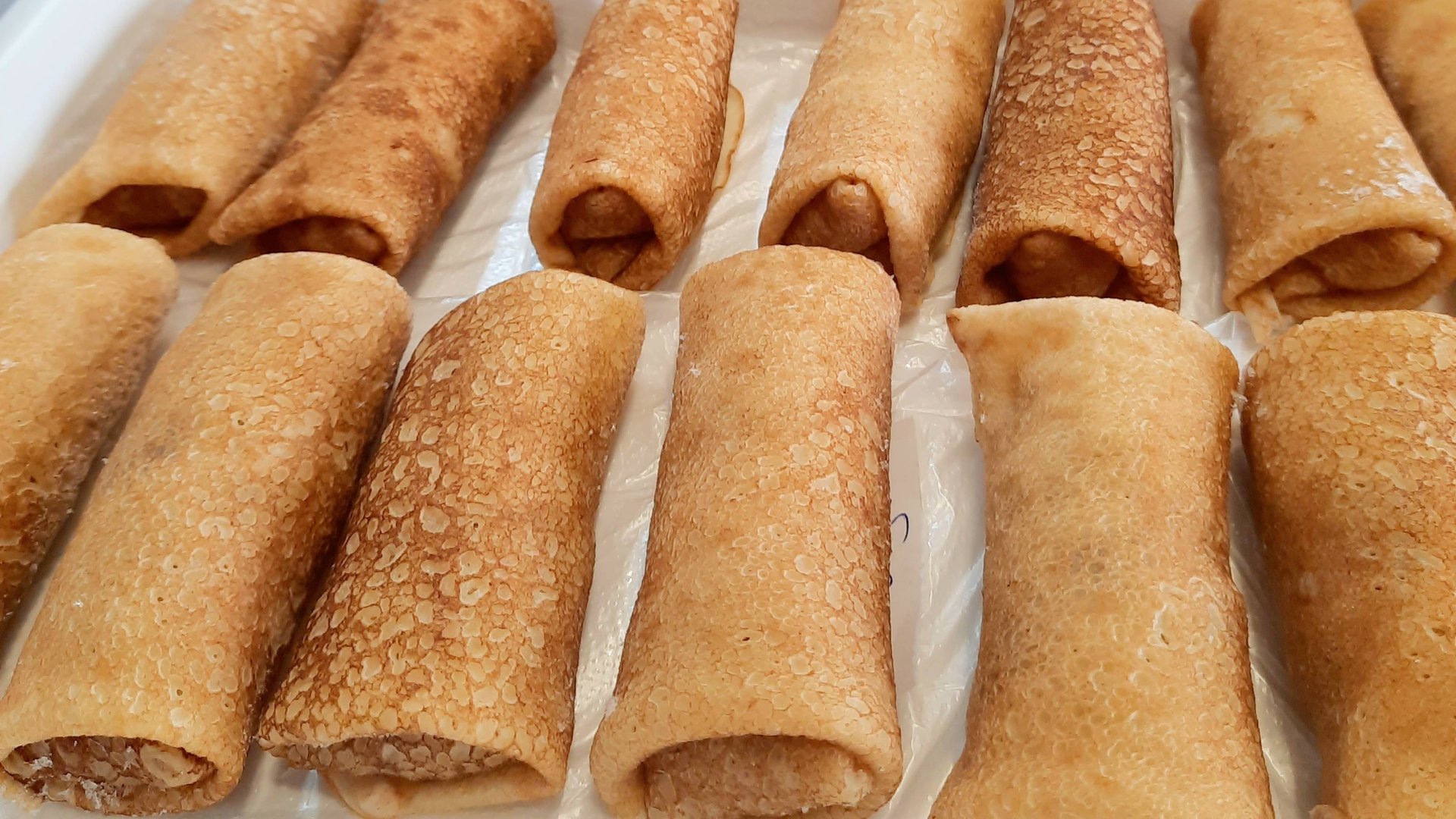 Блины фаршированные печенью с луком. Универсальное тесто для блинов. Рецепт начинки из печени. смотреть онлайн