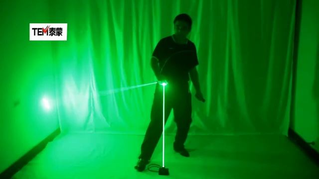Mini Dual Direction Green Laser Sword For Laser Man Show 532nm 200mW Double Headed Wide Beam Laser смотреть онлайн