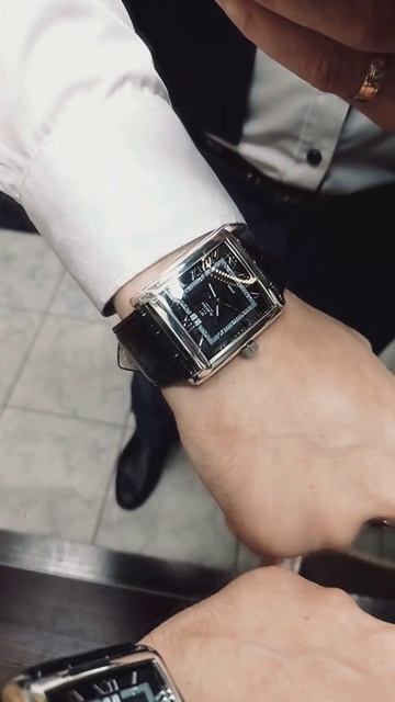 Серебряные часы Ника Априори