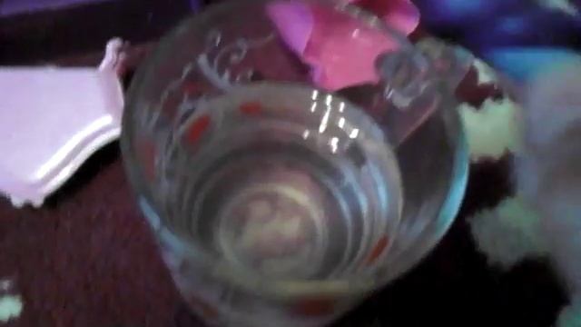 Кит который пускает фонтанчик смотреть онлайн