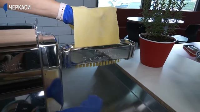 Черкащанка Олена Боднарюк створює італійську пасту смотреть онлайн