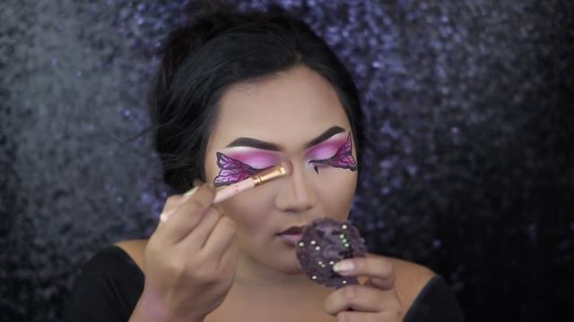 Glammed Up Butterfly Inspired Halloween Makeup Look | Raisa Naushin смотреть онлайн