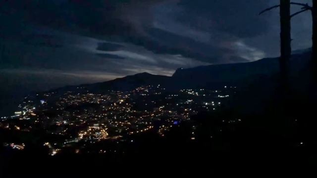 Вечернее небо над Ялтой 22.03.2019 смотреть онлайн