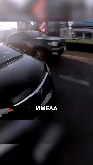 Этот байкер стал героем в самый темный час 🥺 #shorts #фильмы смотреть онлайн