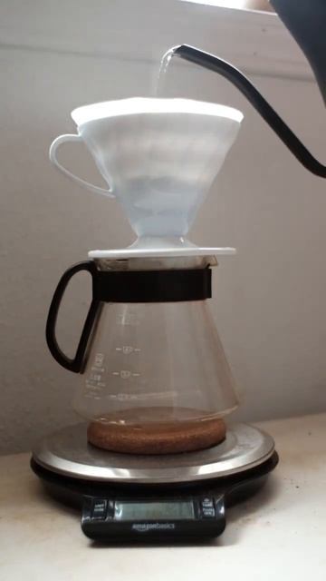 James Hoffman Single cup V60. Full video on channel. #coffee #makingcoffee смотреть онлайн