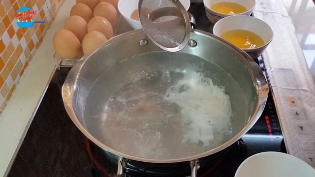 Chilli Pan Mee Soup (Spicy Tear Noodle Soup) смотреть онлайн