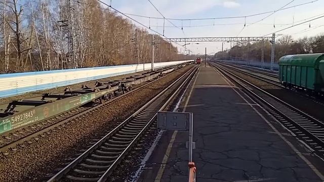 Грузовой электровоз 2ЭС6-272 Синара следует резервом по 4 пути смотреть онлайн