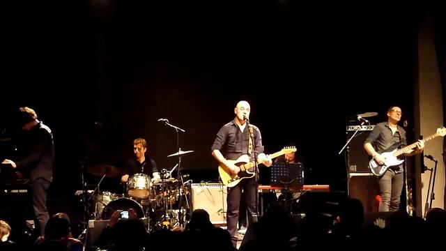 Dominique A - "Les hauts quartiers de peine" Sala Arena Madrid смотреть онлайн