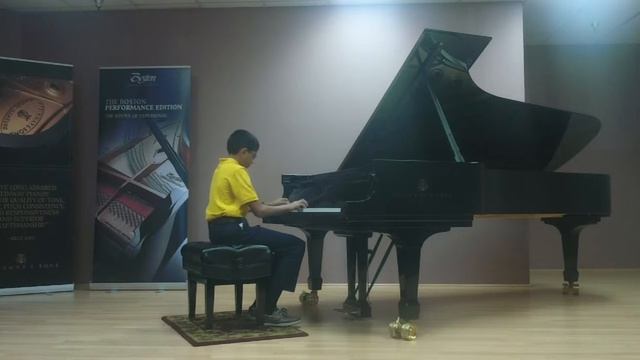Avinash performs Mr. "B" Goes to College by D. Karp смотреть онлайн